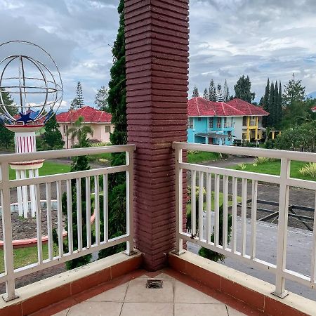 Beranda Istirahat Villa 4Br At Galaxy Resort Puncak Cikundul Extérieur photo