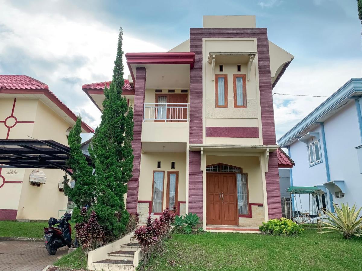 Beranda Istirahat Villa 4Br At Galaxy Resort Puncak Cikundul Extérieur photo